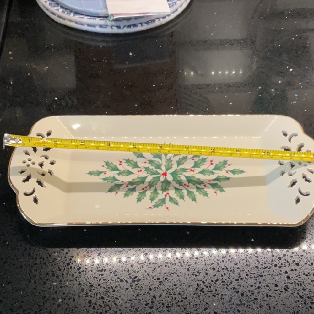 EUC Lenox plate